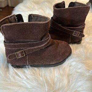 Short zipper boot with buckle detail.  Great condition.